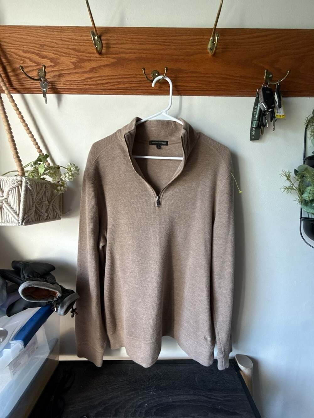 Banana Republic Quarter Zip Sweater Size M Tan Knit Pullover